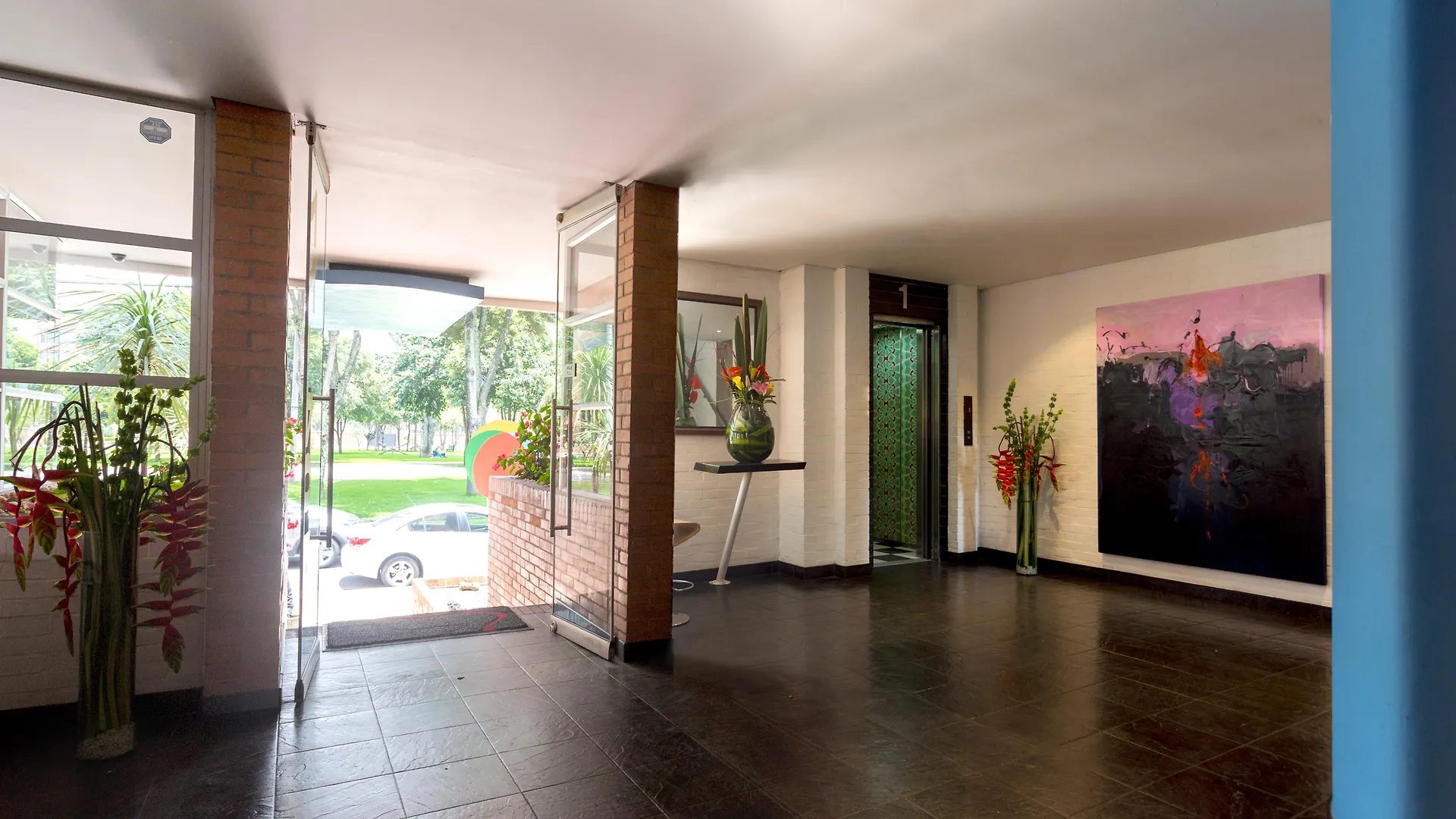 Hotel 104 Art Suites Bogota 4*,