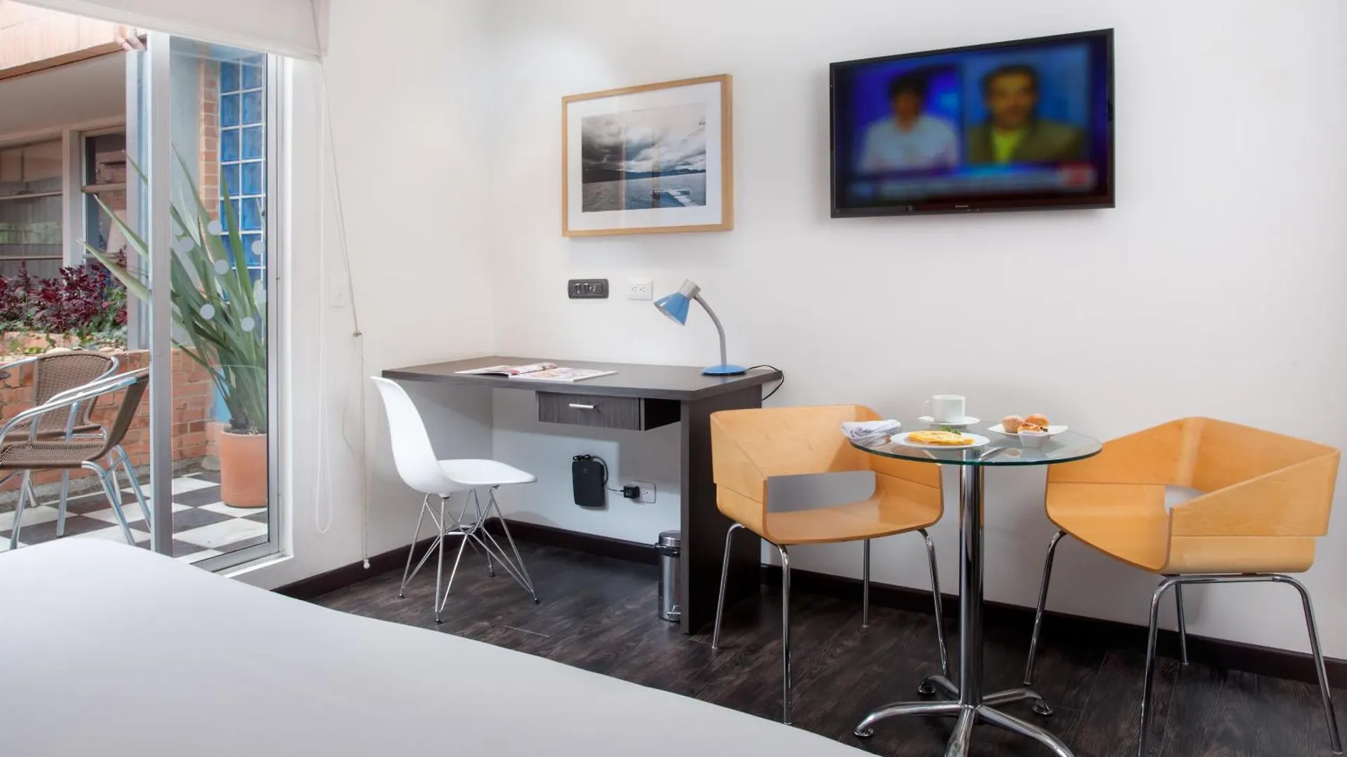 Hotel 104 Art Suites Bogotá 4*,