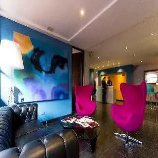 Hotel 104 Art Suites Μπογκοτά