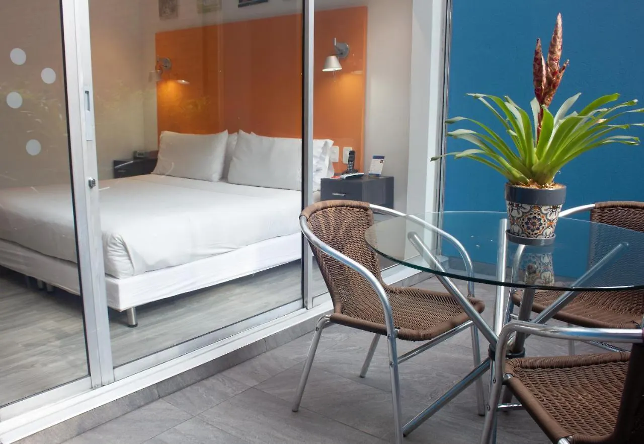 בוגוטה Hotel 104 Art Suites 4*,